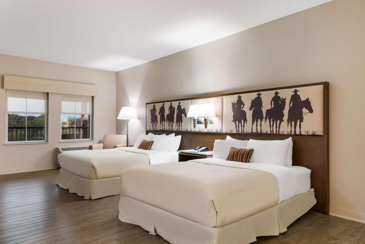 Best Western Bandera Suites & Saloon Buitenkant foto