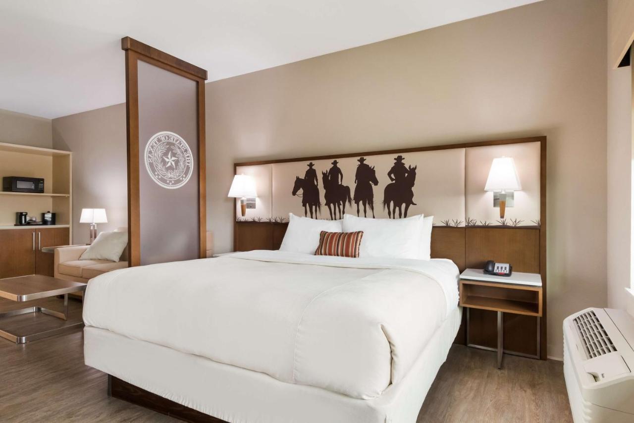 Best Western Bandera Suites & Saloon Buitenkant foto